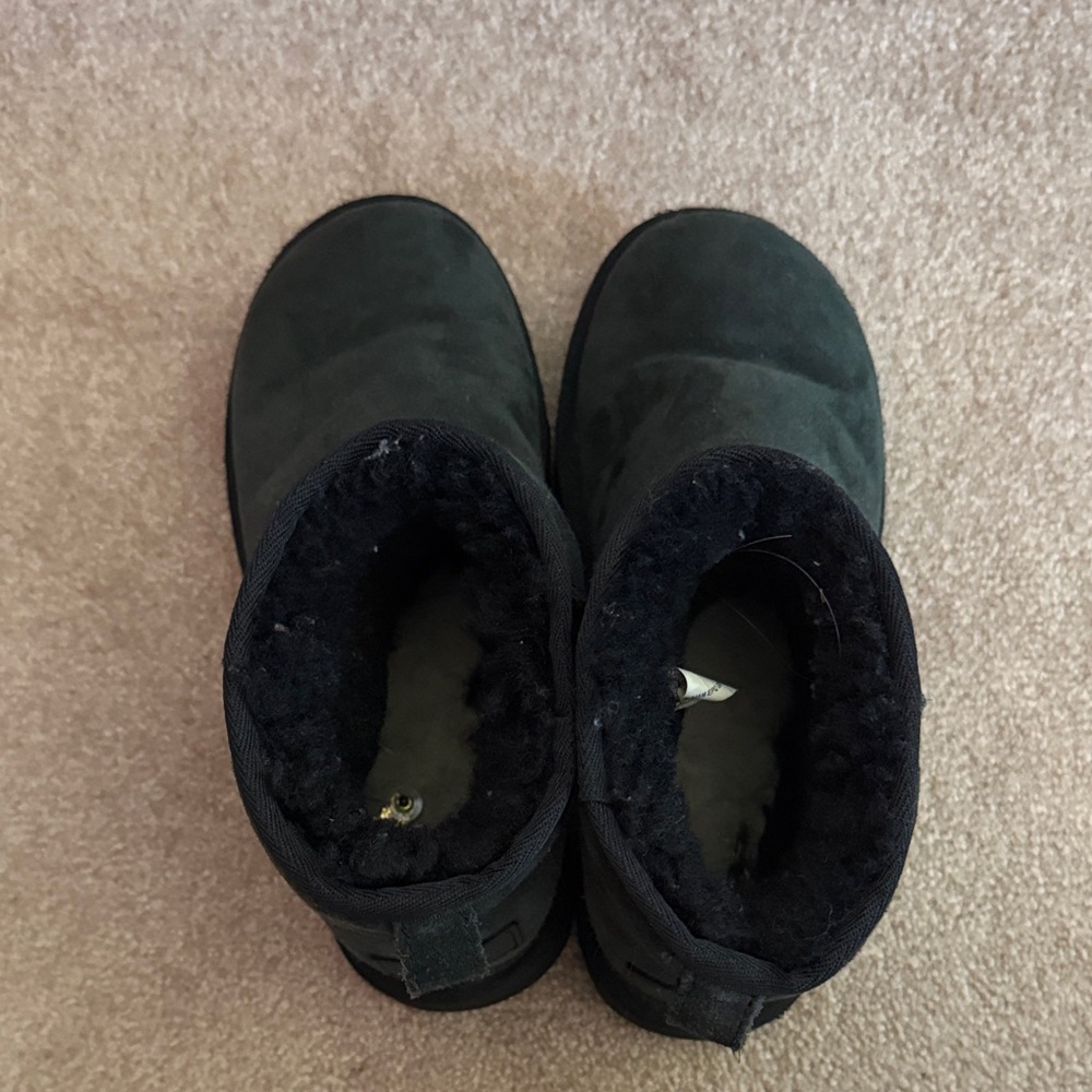 UGG Black Short Suede Shearling-Lined Ankle Booties